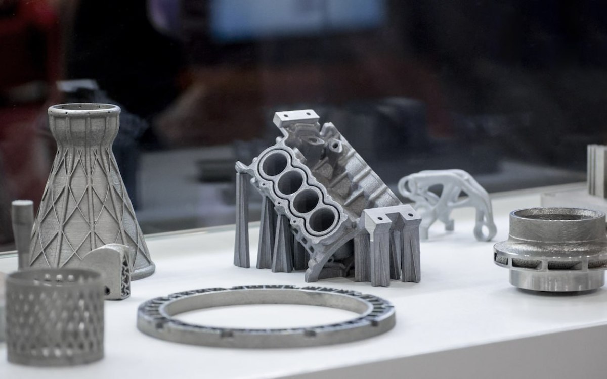 Traditional Manufacturing vs 3D Printing in Drone Manufacturing
